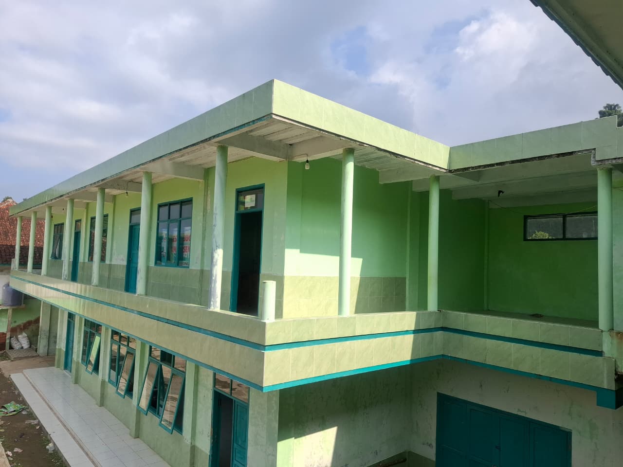 MTs Ma'arif Darul Huda Al Hasanah